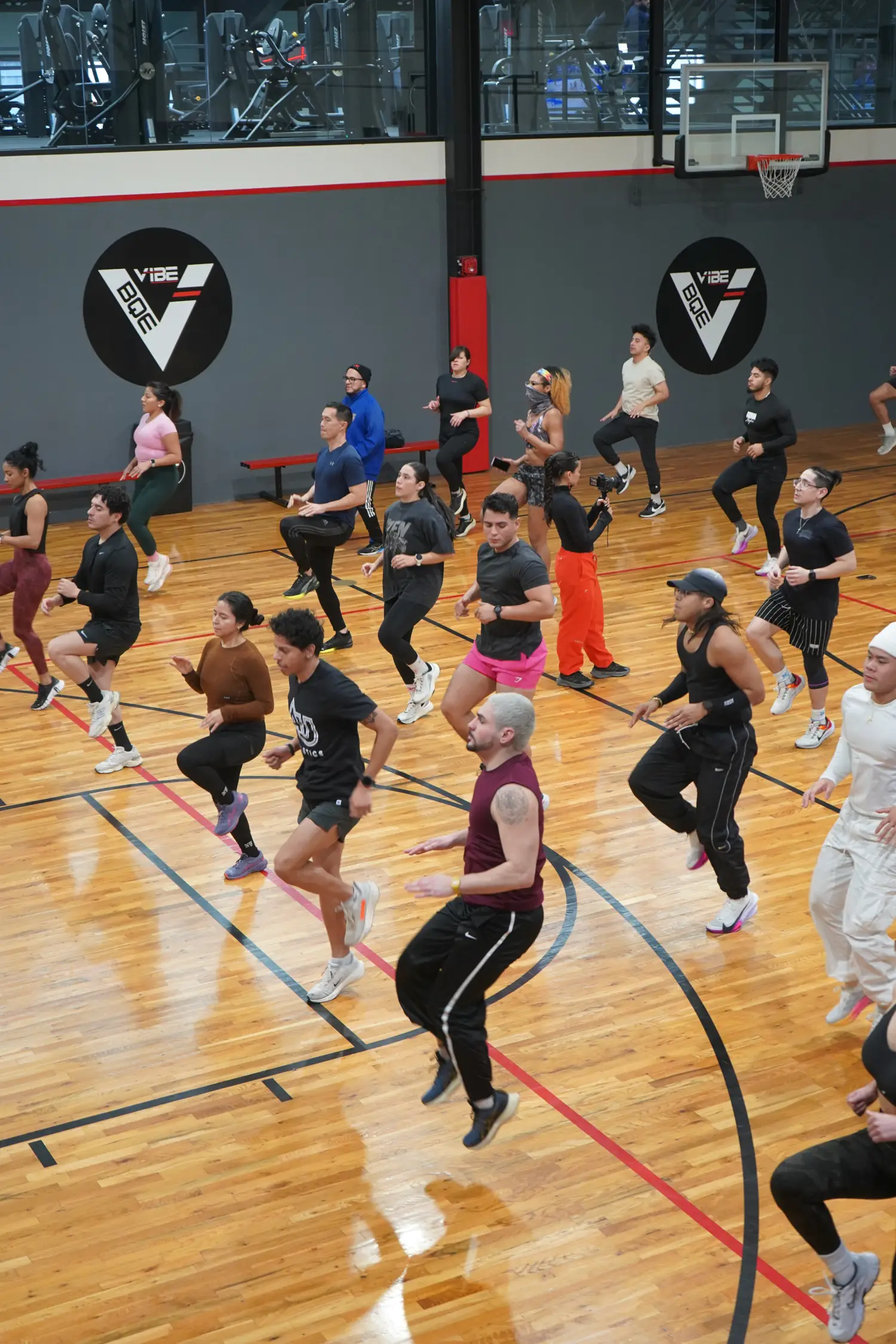 Vibe court dance